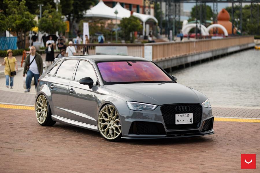  Audi RS3 Sportback on Vossen Wheels (HF-2) 2019 года  (фото 1 из 22)